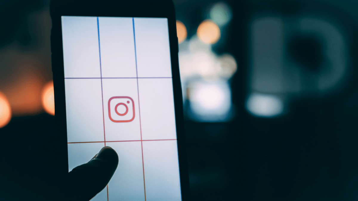 Head of Instagram Reveals How to Get Verified in 2022 - CreatorKit - AI  generated photos and videos that sell